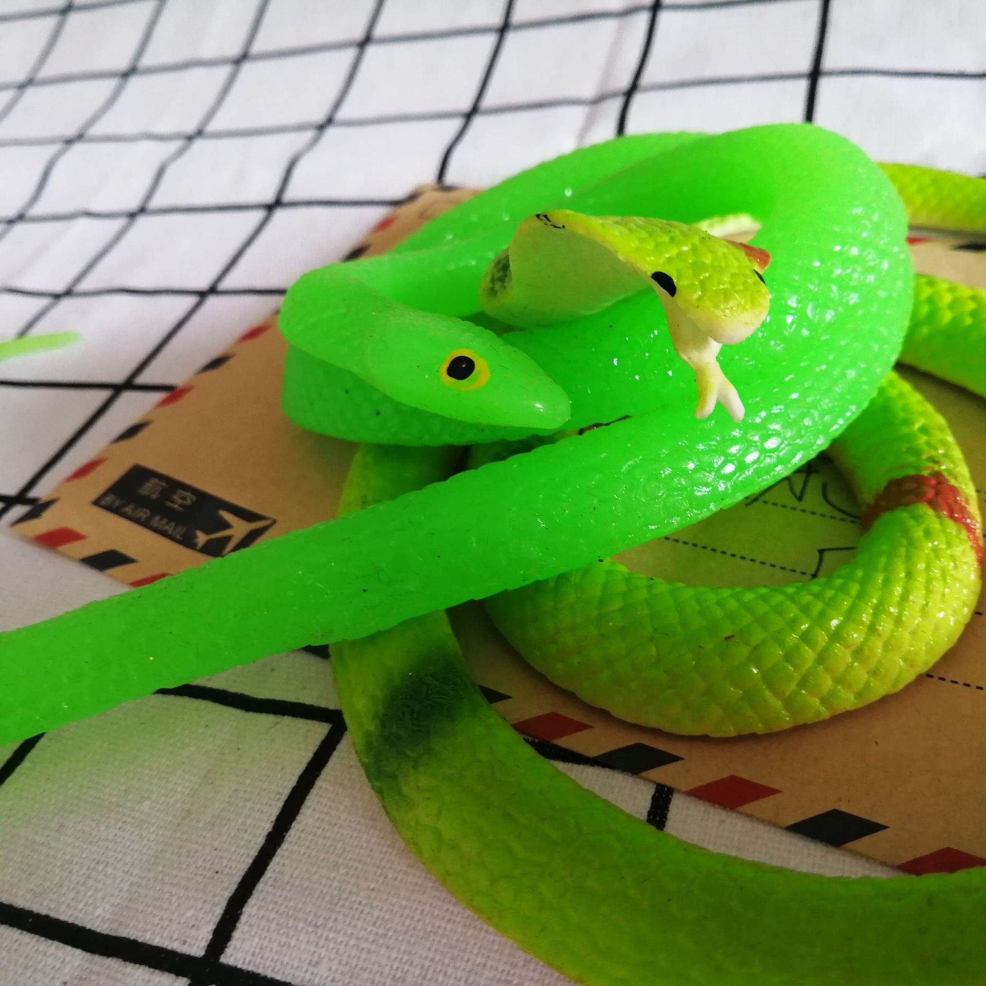 厂家直销 仿真玩具大号90cm蛇橡胶蛇假蛇眼镜蛇鬼节吓人整蛊道具