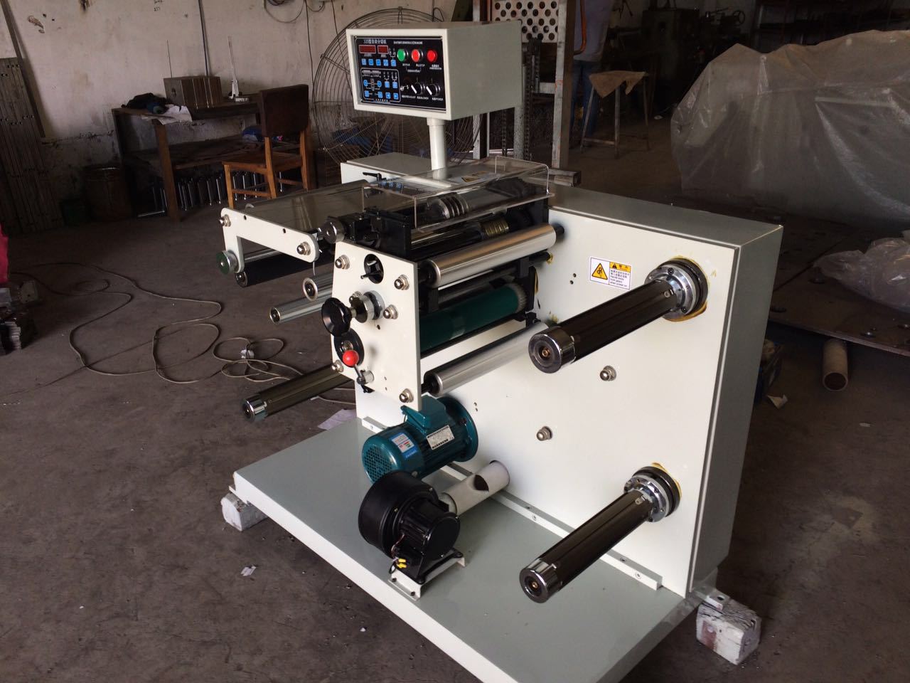 小型分条机 窄幅纸张分条机 无纺布分条 光电纠偏