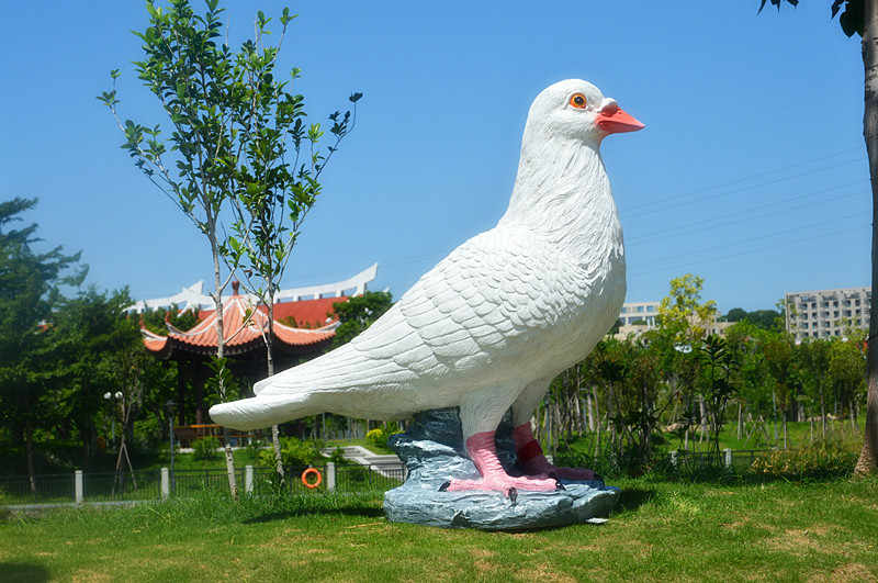 玻璃钢大号鸽子摆件园林景观雕塑房地产场景小品商超美陈装饰工艺