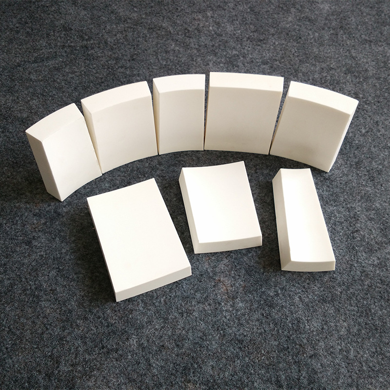 耐磨陶瓷衬片氧化铝陶瓷耐磨工业陶瓷耐高温耐腐蚀陶瓷衬片