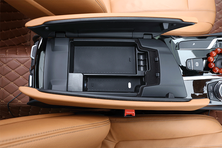 00元 加工定制 否 颜色 18款宝马5系扶手箱隔层 abs 1件套