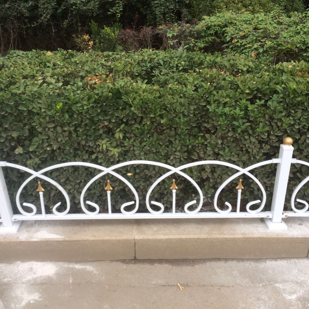 草坪护栏 方钢铸铁栏杆 欧式草坪护栏铁艺 庭院花园白色围栏-阿里巴巴
