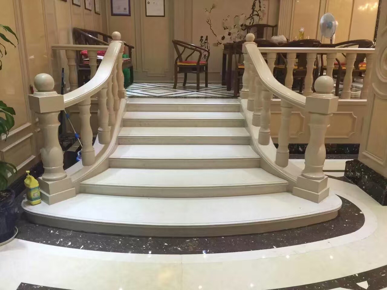 云浮厂家热款阳台楼梯扶手栏杆别墅会所天然玉石材罗马柱护栏定制