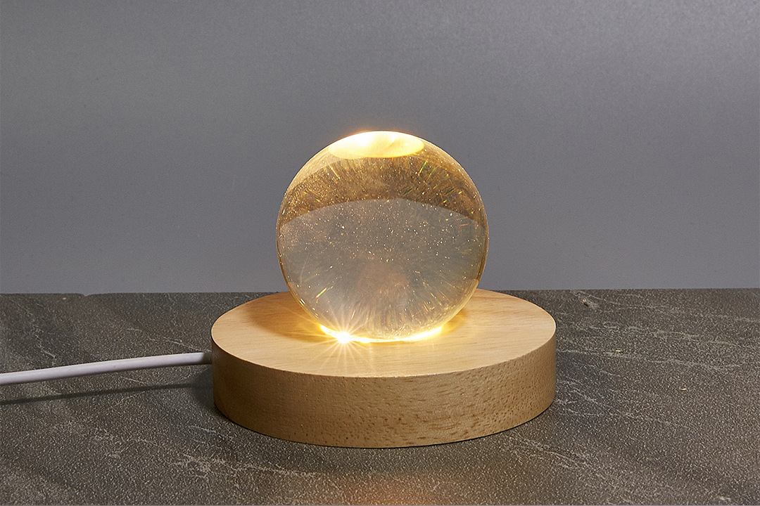 榉木小夜灯3dled遥控七彩充电usb创意礼品旋转水晶球音乐盒外贸款