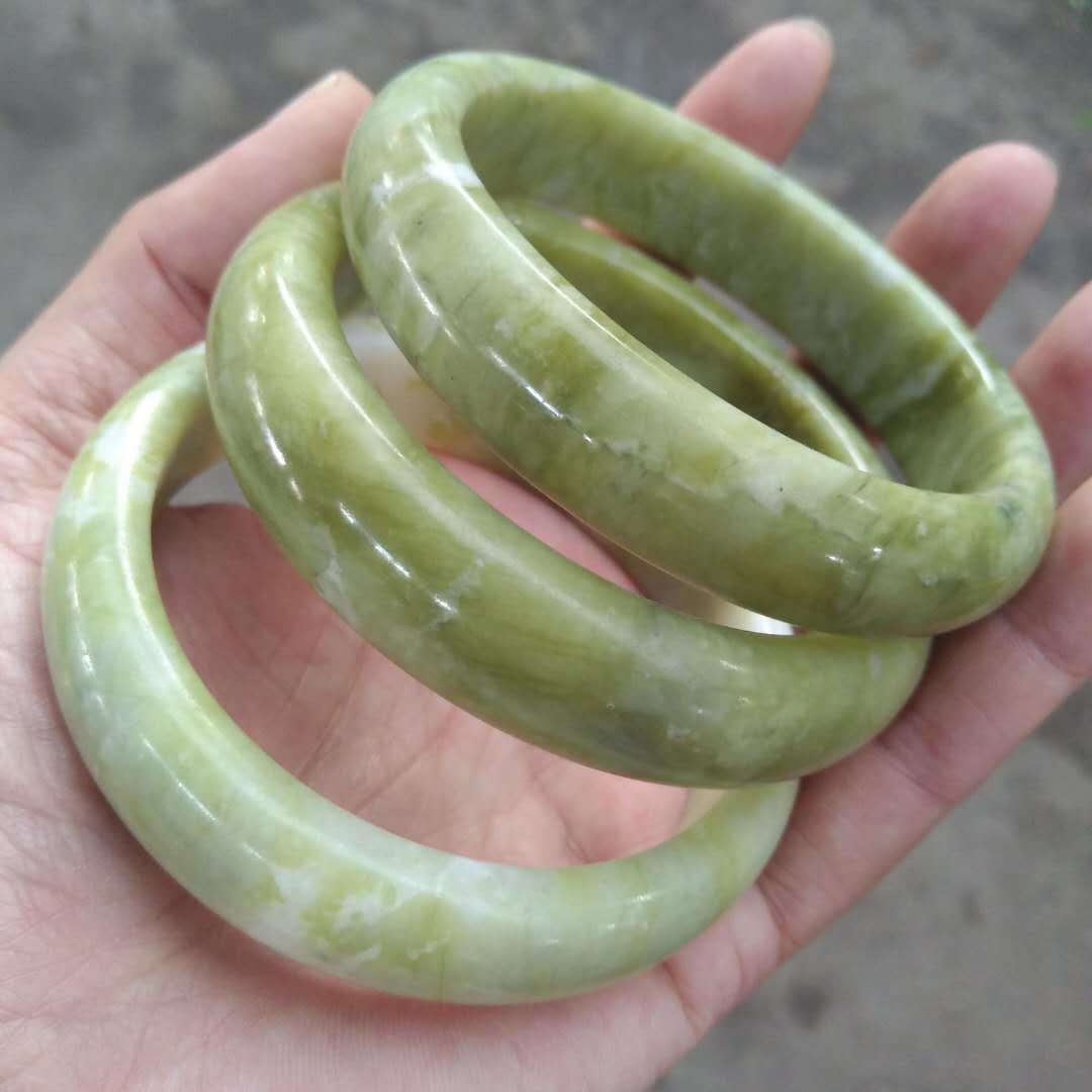 厂价特惠精品南玉手镯 时尚自然南玉手镯