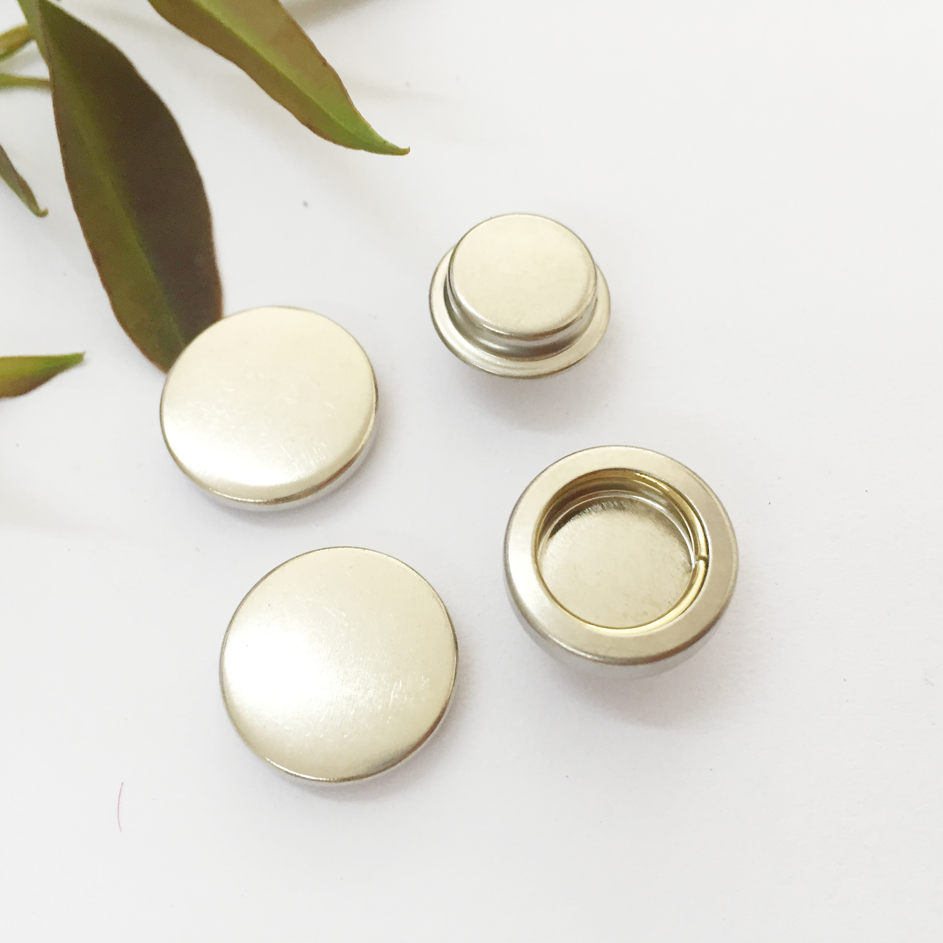 厂家直销 503高档四合扣 新型款按扣 砸扣501 盆形暗扣