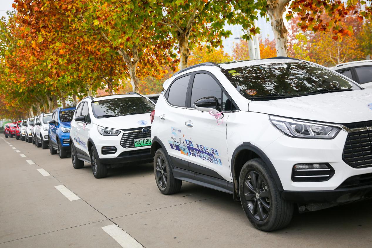 驾比亚迪新能源汽车,与古都郑州来一场对话