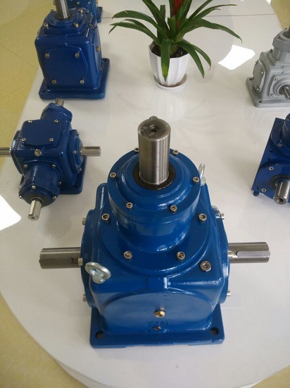 t10ulr转向箱单轴输入双轴输出一进两出一进一出四轴都有