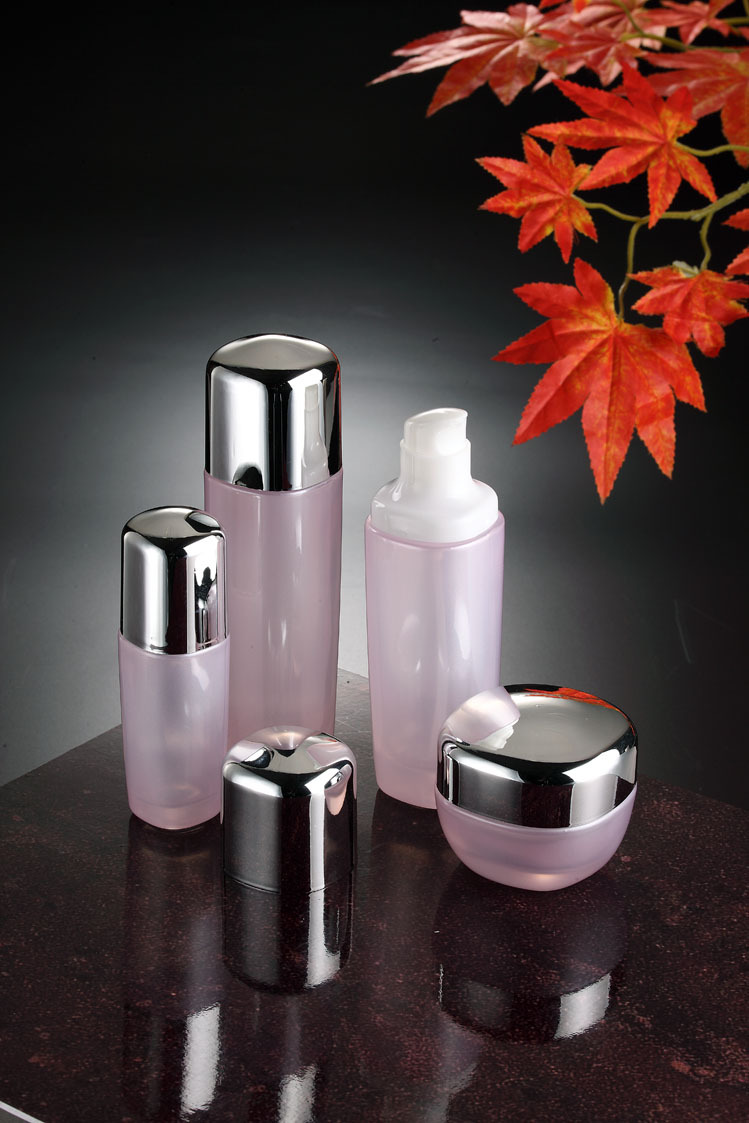 高档化妆品套装玻璃瓶,乳液瓶,膏霜瓶,配套泵头