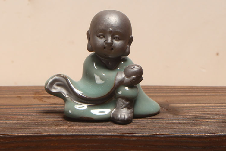 中式紫砂陶小和尚哥窑小沙弥茶宠茶桌摆件禅意家居陶瓷工艺品软装