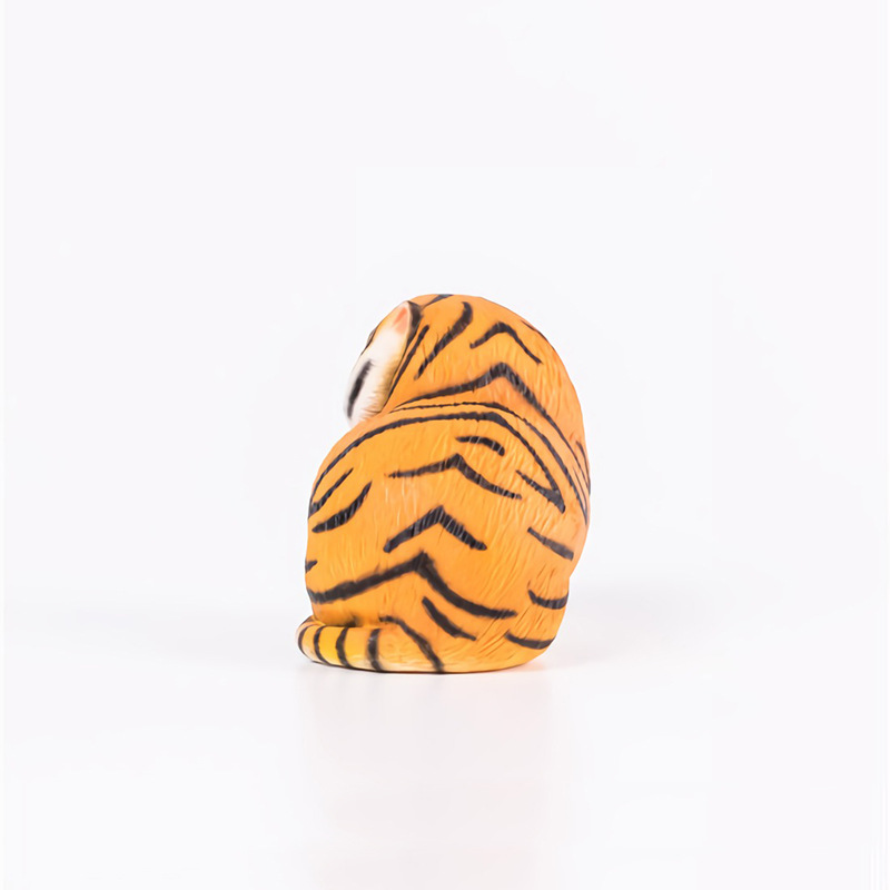 空想造物 小小动物园 不二马大叔 1代胖虎白色款 2代老虎手办盒装