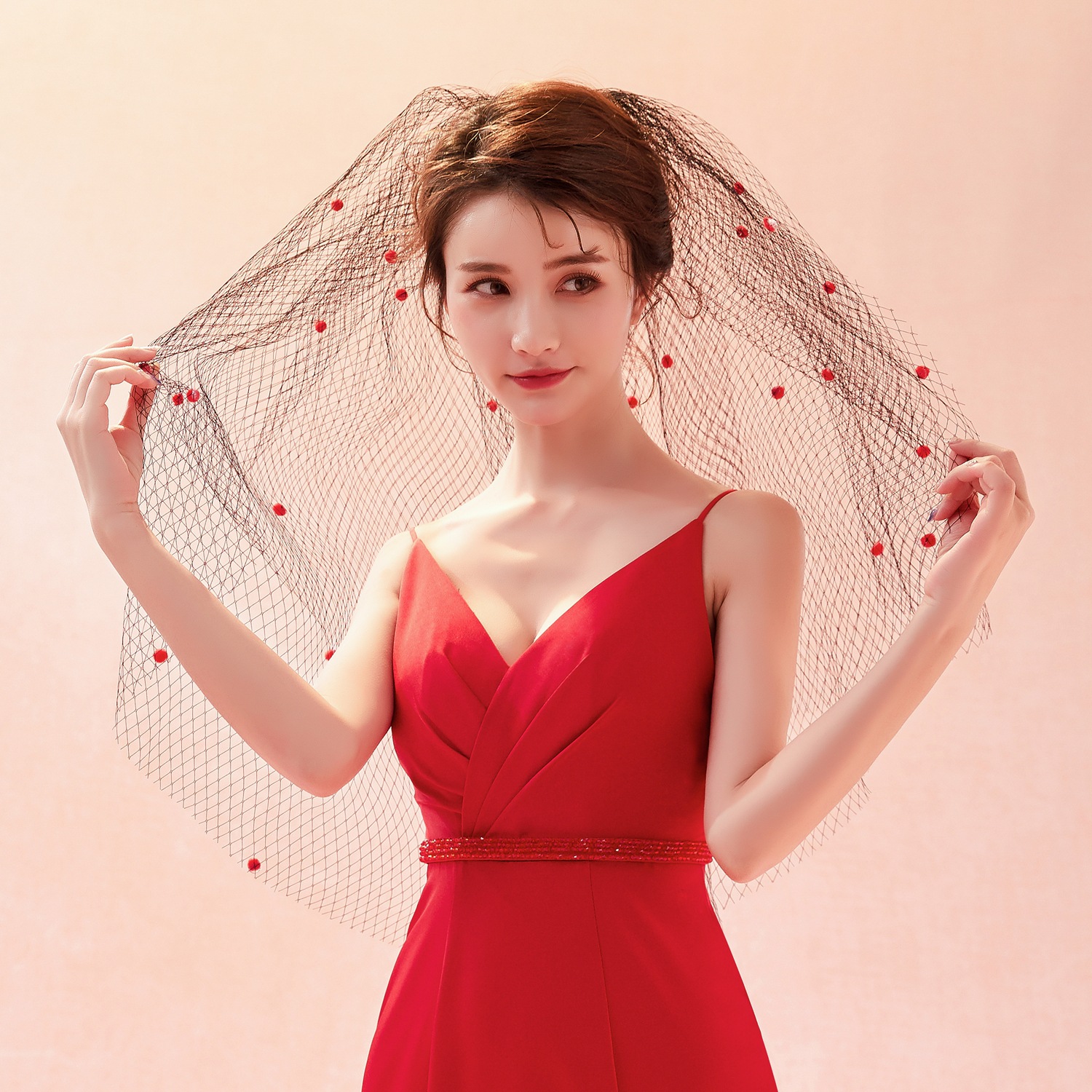 新款简约网格多层韩式双层短款新娘头纱硬旅拍简洁婚纱配饰批发