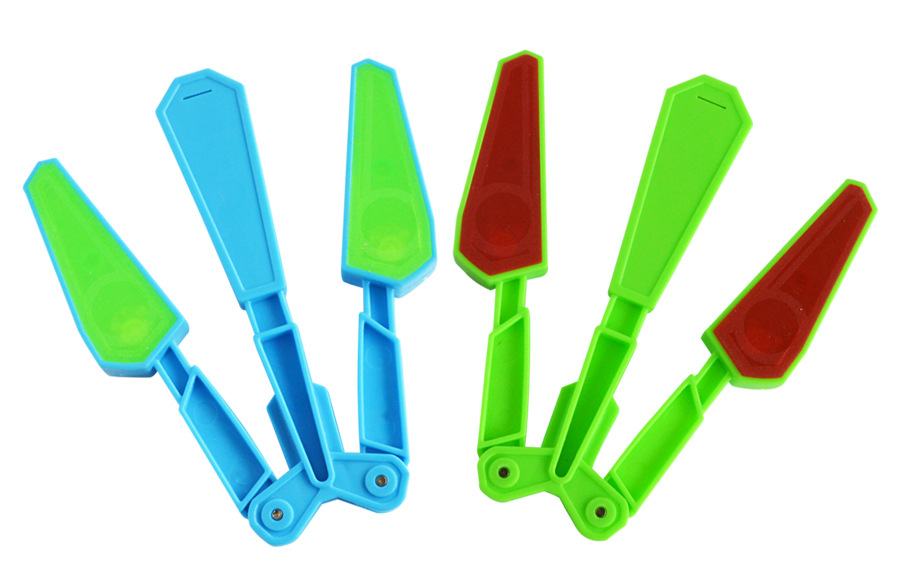 旋转蝴蝶刀 flip finz指尖翻转发光甩刀 地摊校园杂技 减压玩具