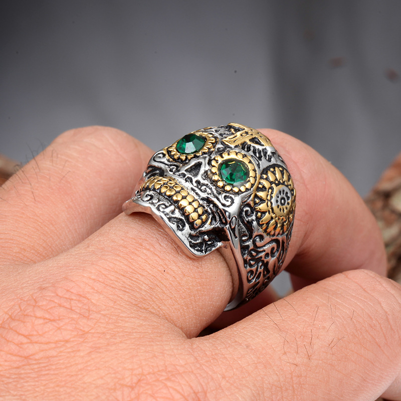 欧美复古钛钢骷髅头戒指饰品个性男雕花嘎巴拉不锈钢鬼头绿眼指环