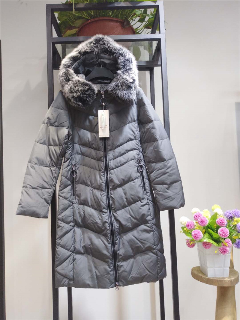 2018冬季罗曼艾莉韩版休闲貉子毛领羽绒服品牌女装专柜正品走份