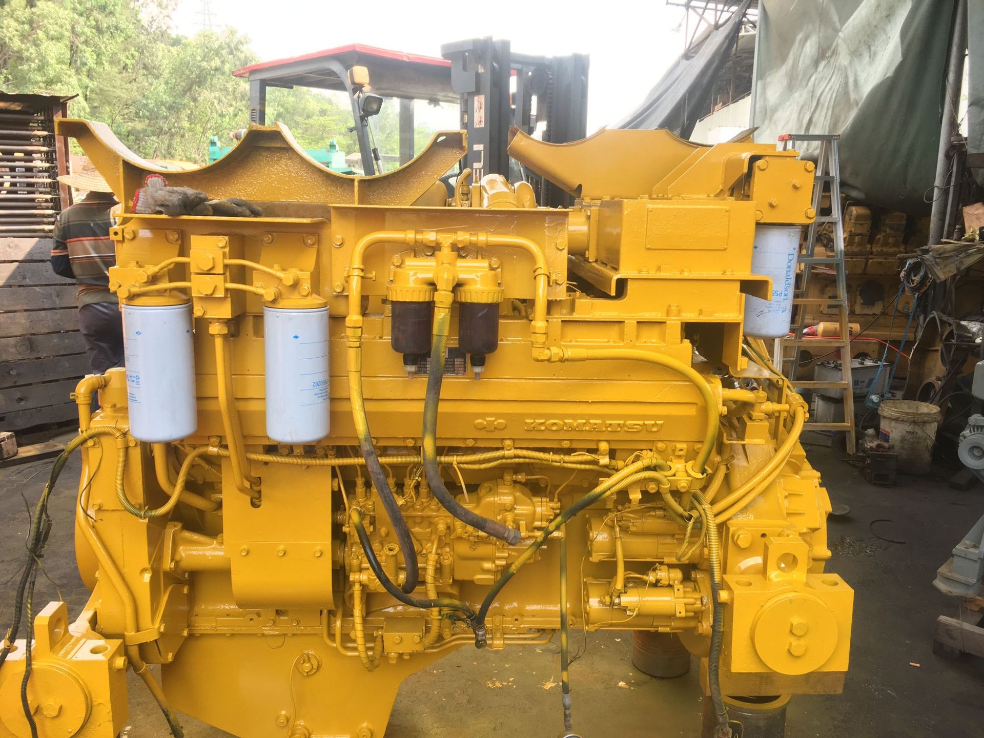 销售日本d375a推土机发动机总成sa12v140