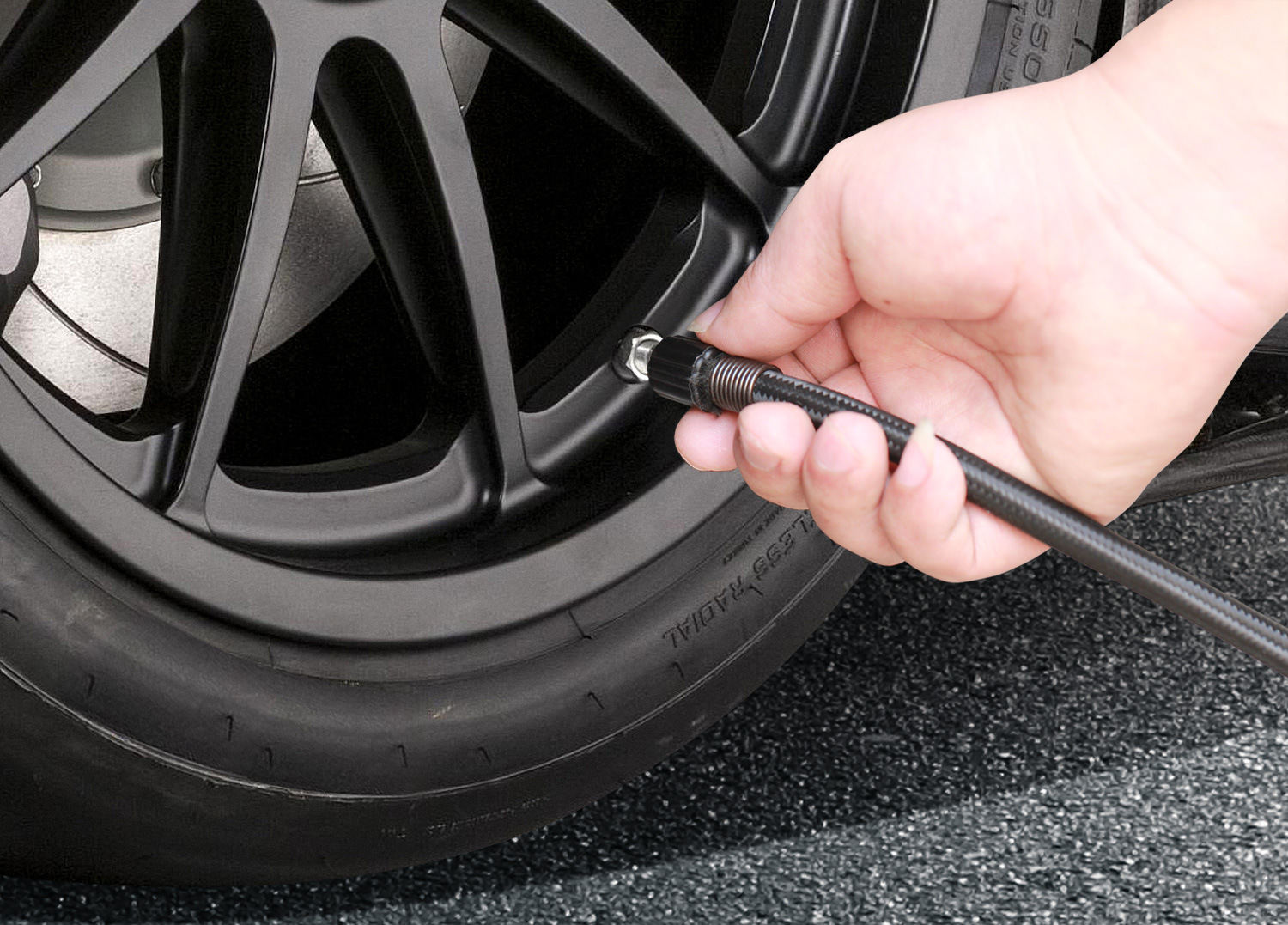 厂家直销汽车自驾用品轮胎充气泵 便携式车载充气泵 4s店促销礼品