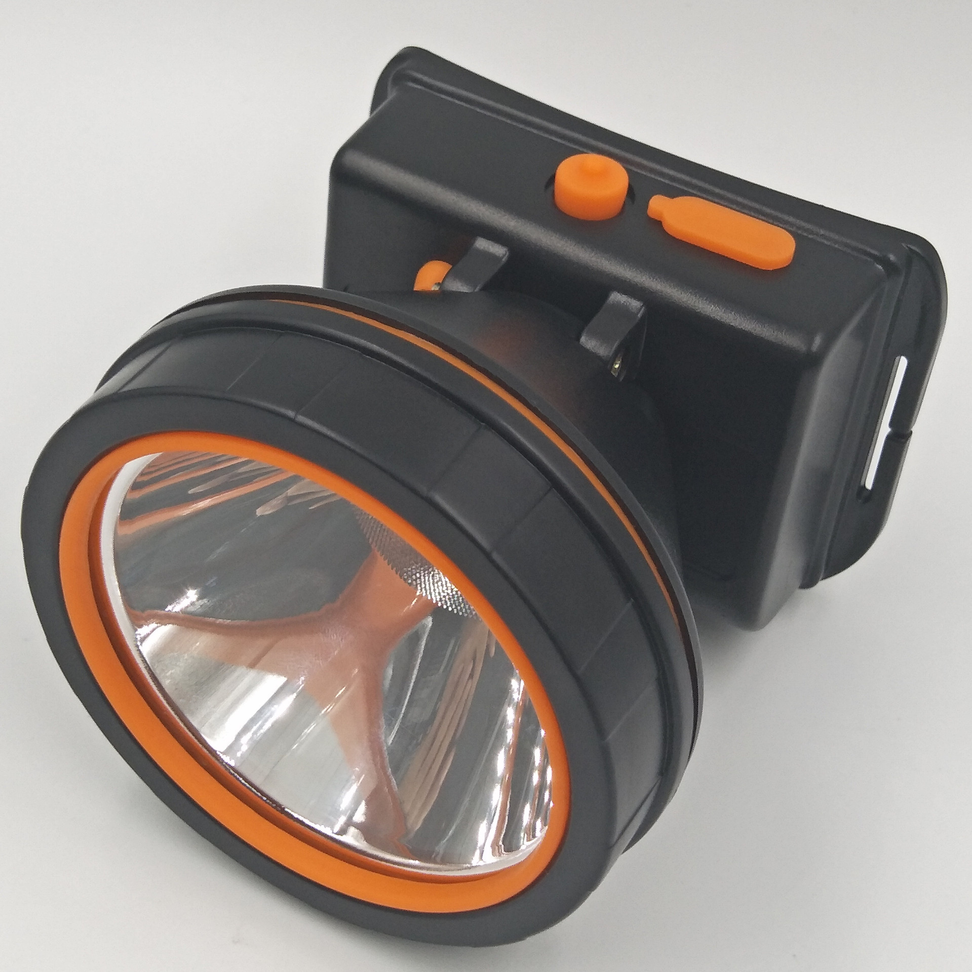 特价led头灯强光充电头灯打猎照明钓鱼灯头戴灯户外野钓电筒批发