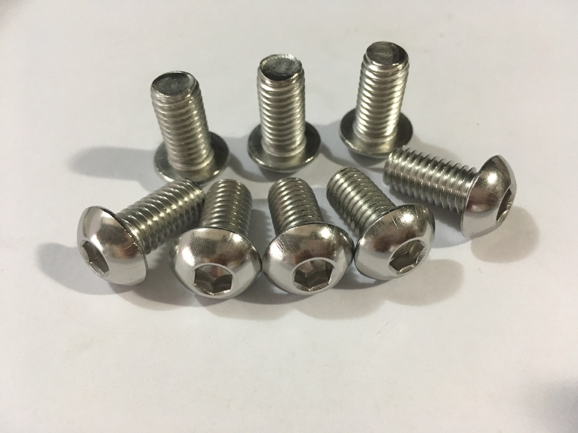 不锈钢304圆头内六角螺栓din7380 盘头内六角螺丝 厂家直销 批发