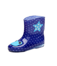 定制PVC儿童雨鞋水晶印花带立体标儿童雨靴彩色内盒包装儿童雨鞋