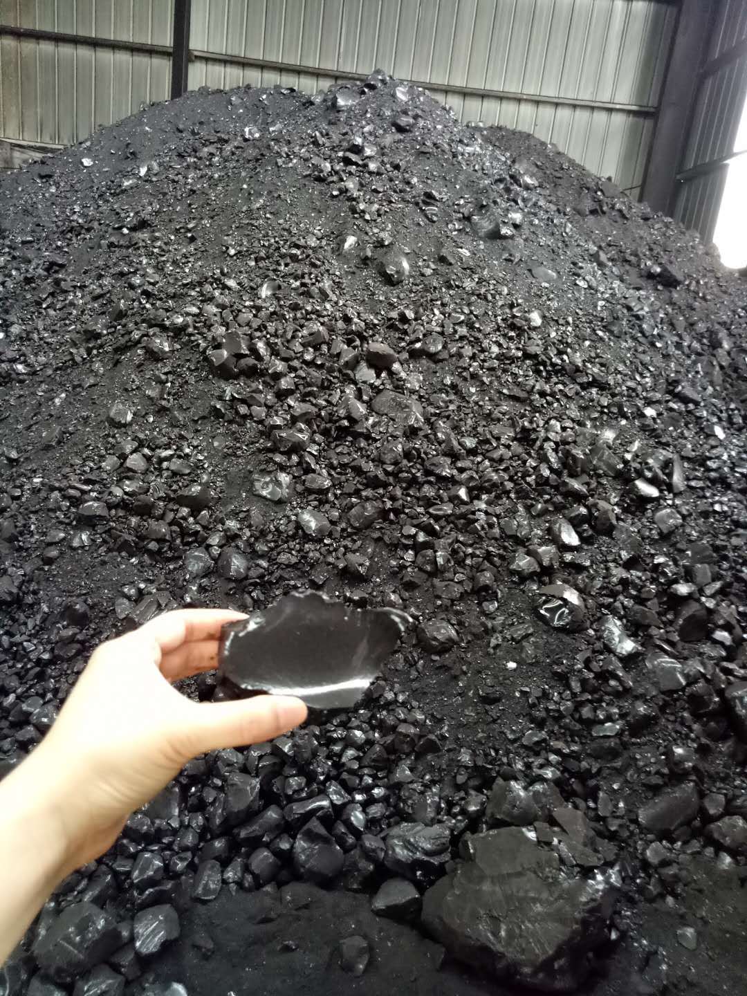 中温沥青 (煤沥青) 用于电极生产使用,大量出口朝鲜