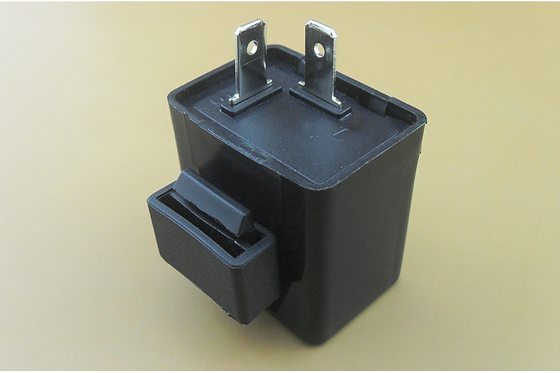 摩托车转向闪光器 通用闪光器 短路保护防水闪光器