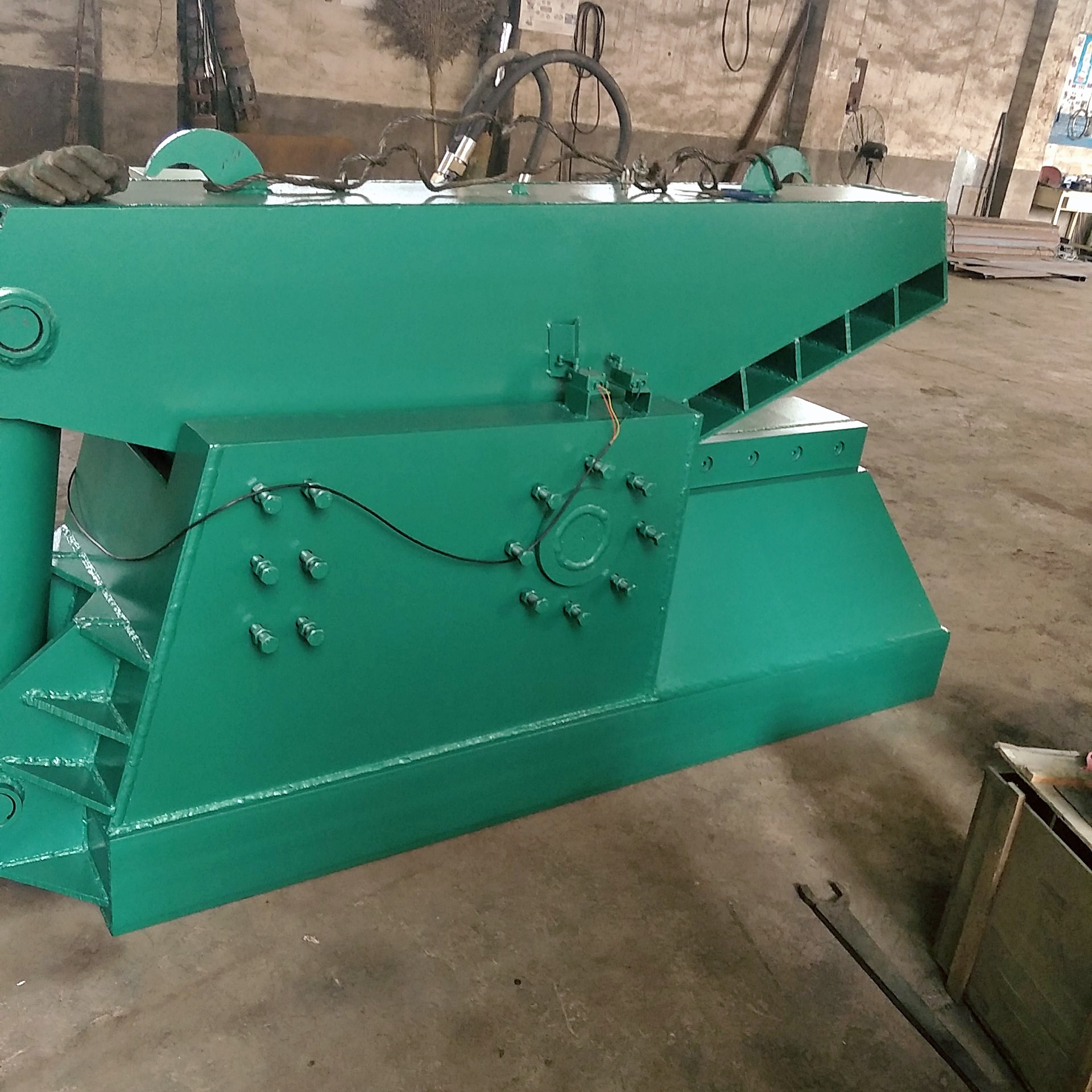 热销各种废铁大剪子 250吨液压鳄鱼剪 快速钢板剪断剪切机 可试机