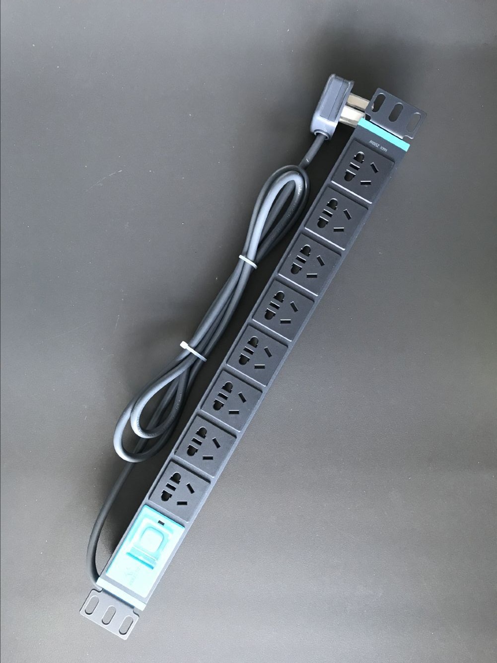 公牛pdu机柜插座8位电源带开关铝合金插排排插接线板拖线板e1080