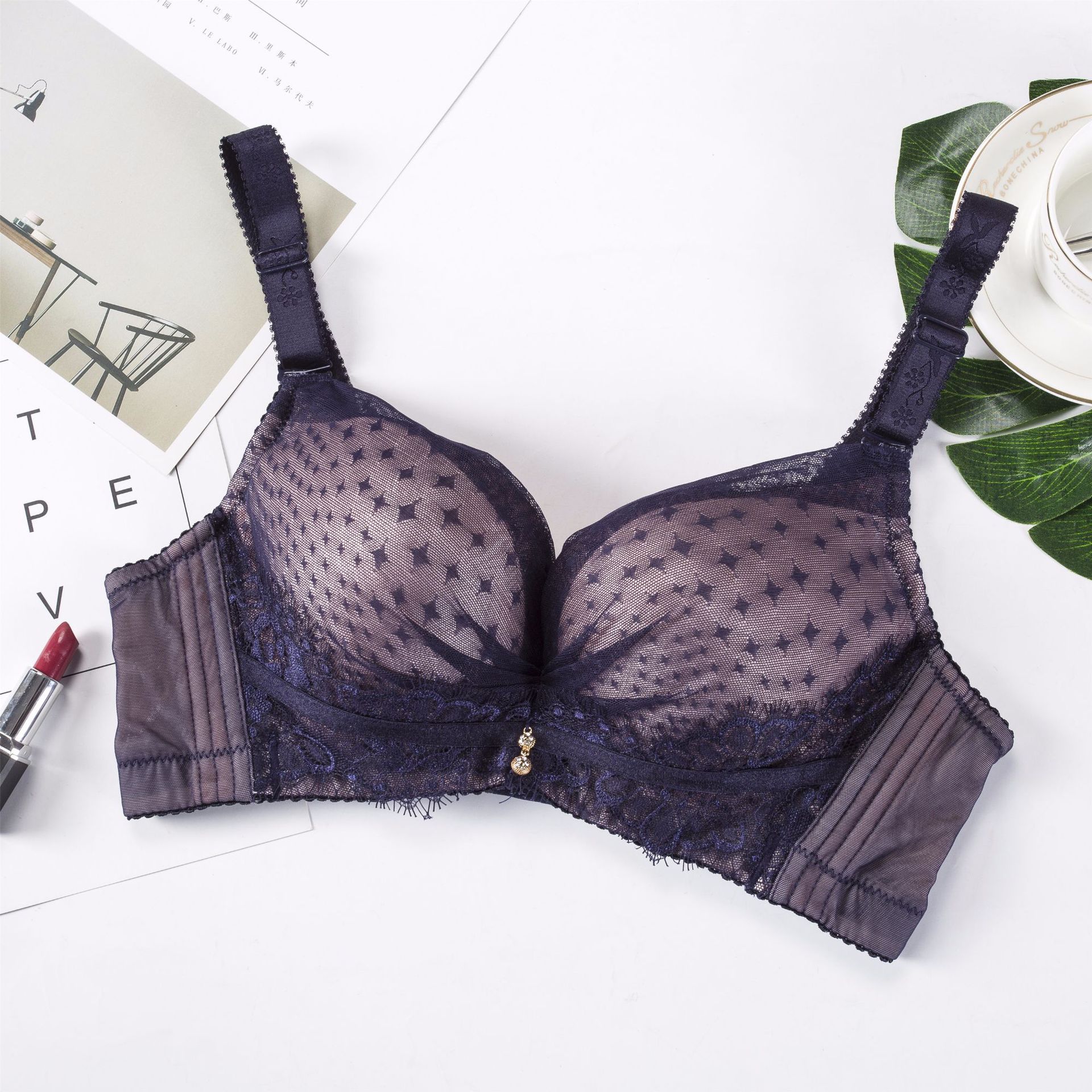 汕头文胸 调整型记忆软钢圈 舒适 蕾丝 薄棉 四排扣内衣伊亿莉