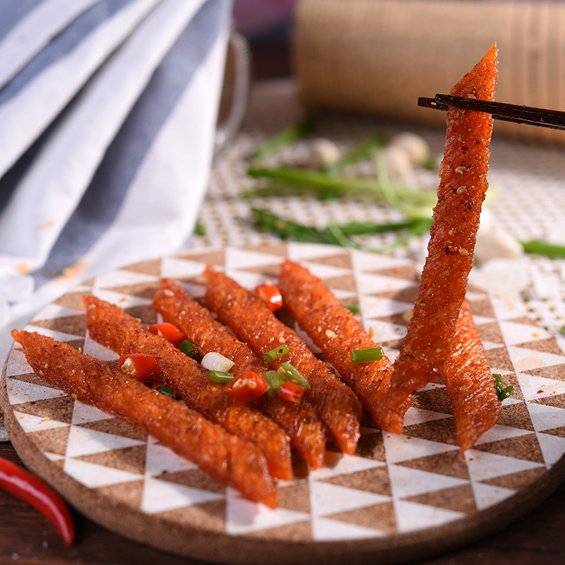 香香那么火口味虾辣条100g 休闲办公粮食解馋零嘴小吃厂家批发