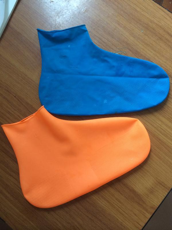 全自动高产量乳胶丁晴胶脚套生产线 旅游专用防水脚套生产设备