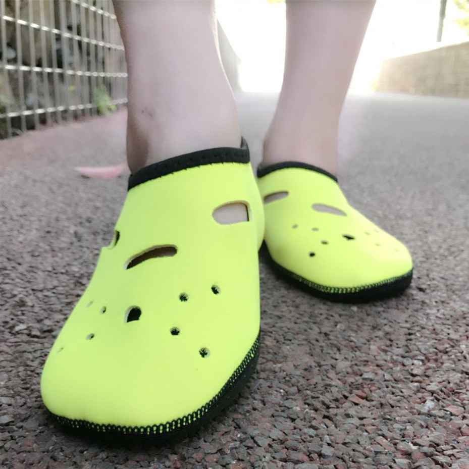 沙滩袜鞋男女潜水浮潜儿童涉水溯溪游泳鞋速干防滑防割赤足贴肤鞋