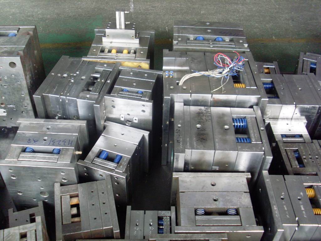 模内注塑塑胶模具来图来样加工定制