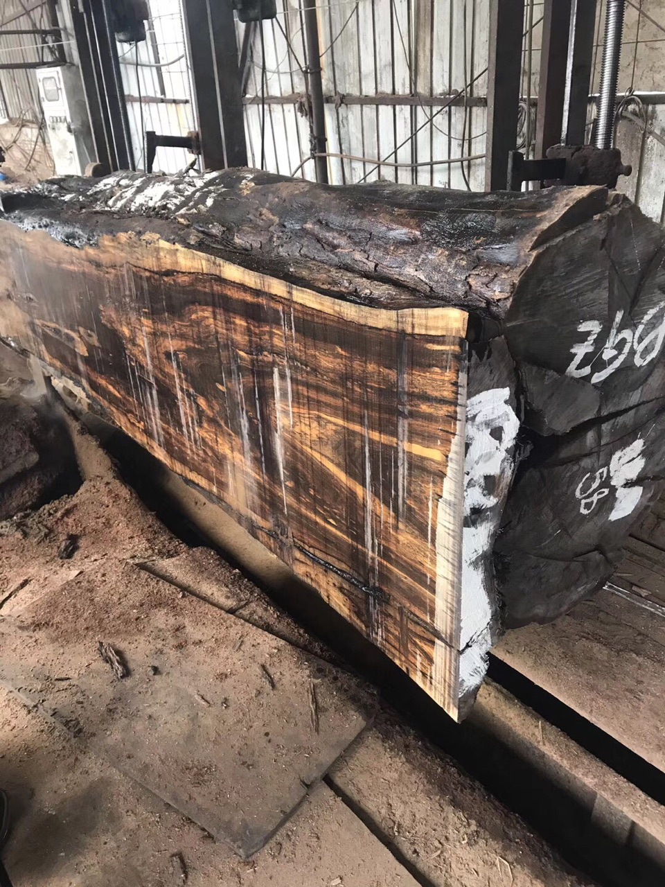 现货批发沉贵宝原木木板材 沉贵宝 方料 东非黑黄檀 木料