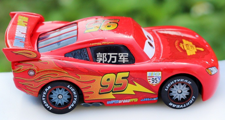 汽车总动员95号恐龙双色灰色麦昆一代三代赛车合金儿童玩具车模型
