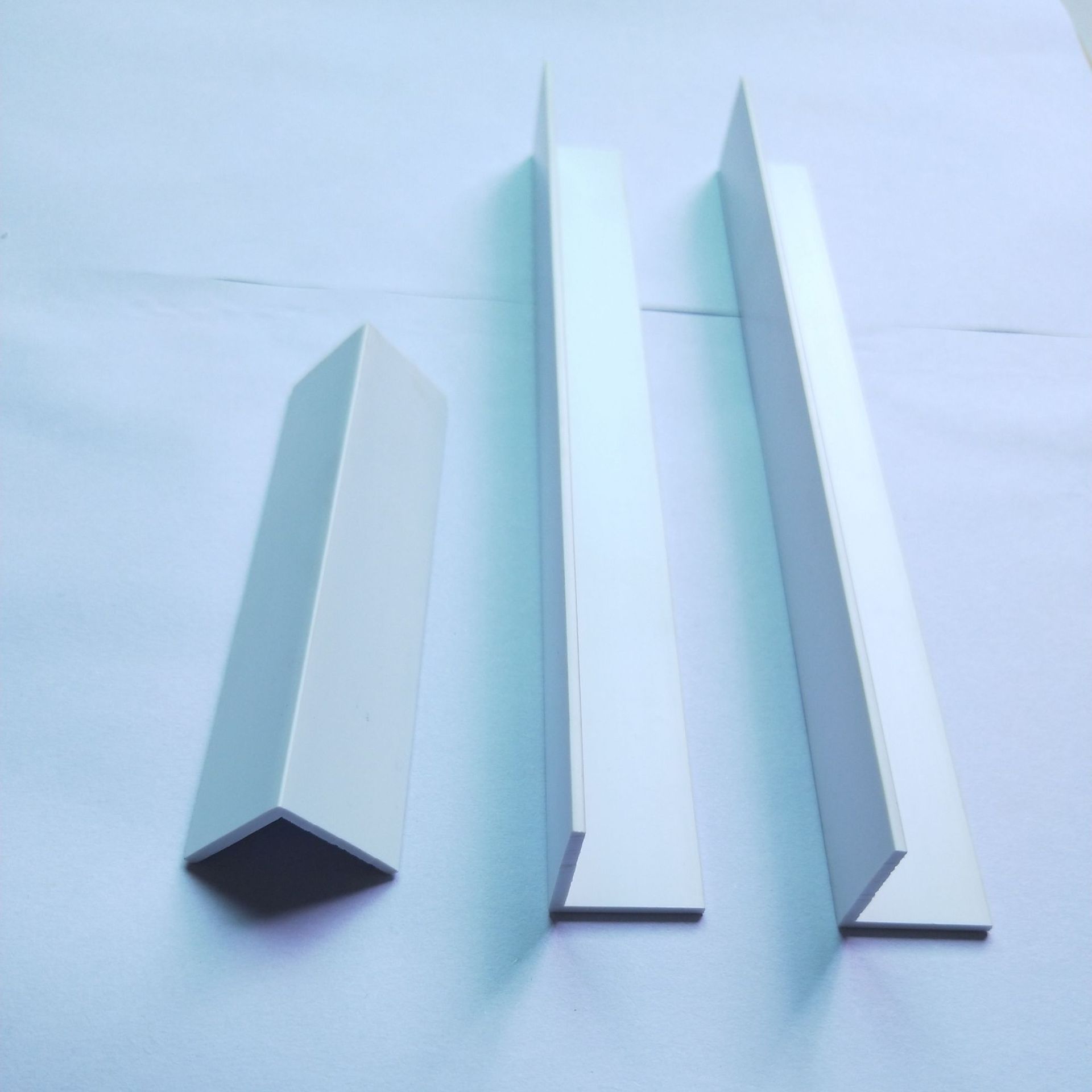 厂家定制包边条pvc护角条塑料直角边条l型 可定制品质保障