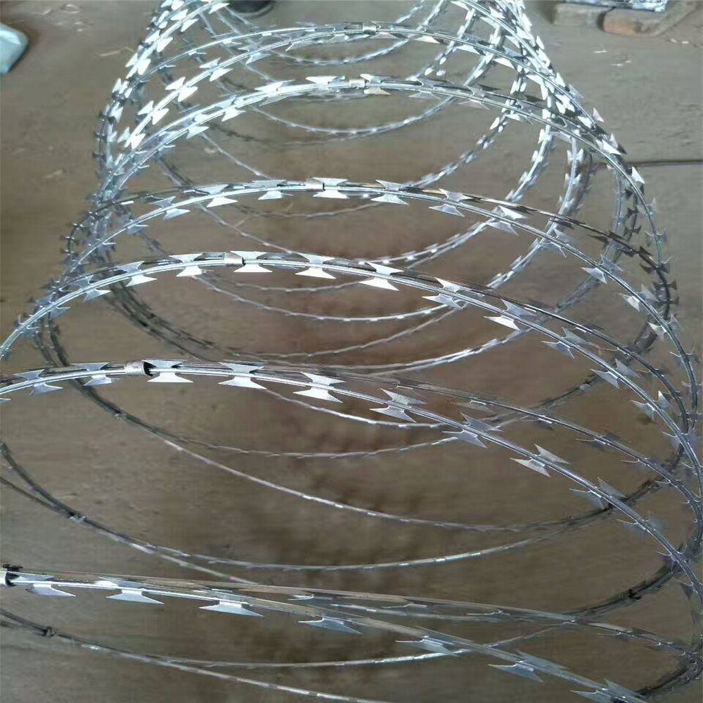 细丝热镀锌带刺铁丝网 长米数正反拧刺绳厂家 铁蒺藜刺条刺丝