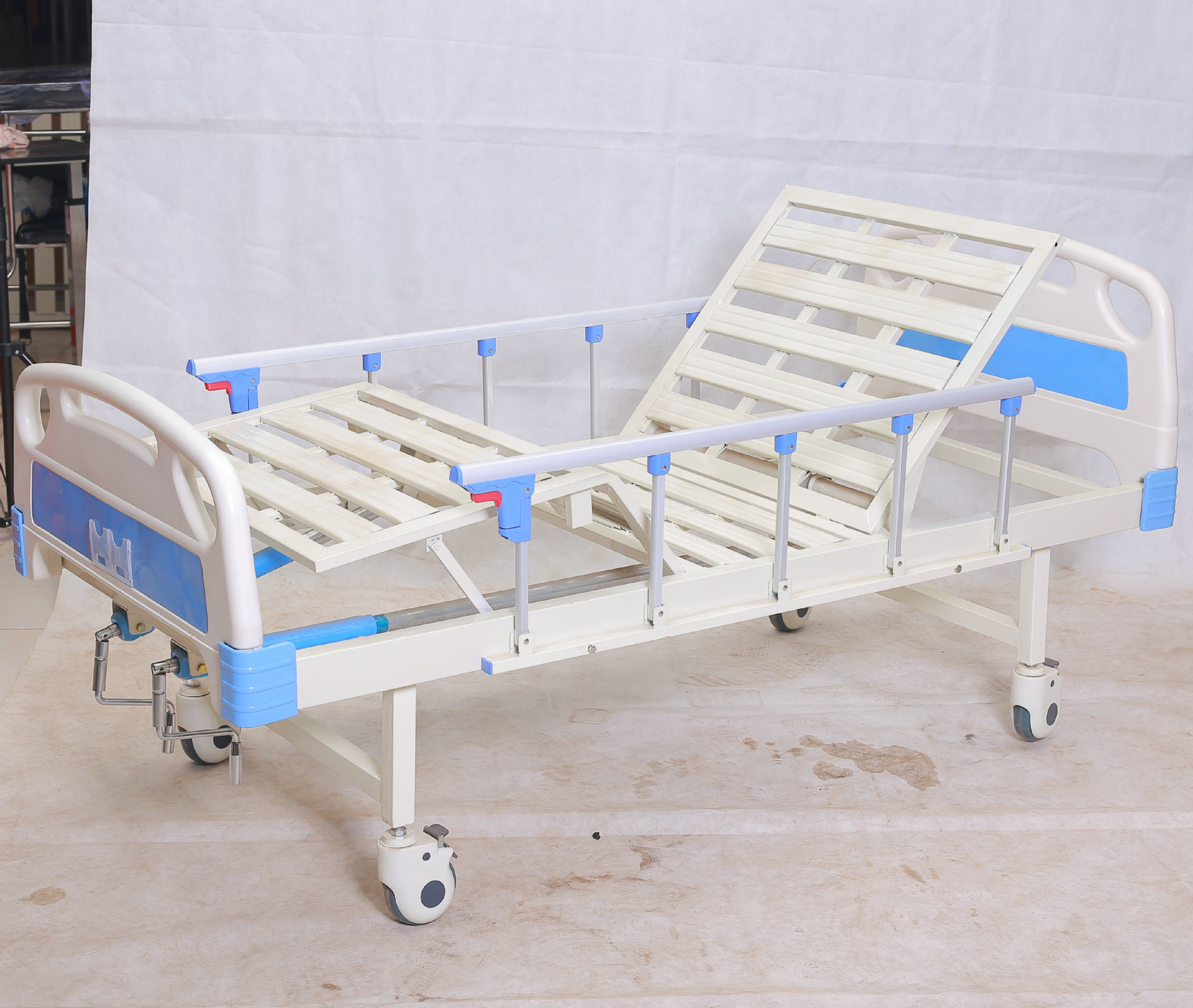 养老院单摇床输液床定制 家用多功能双摇床 双摇全曲护理床