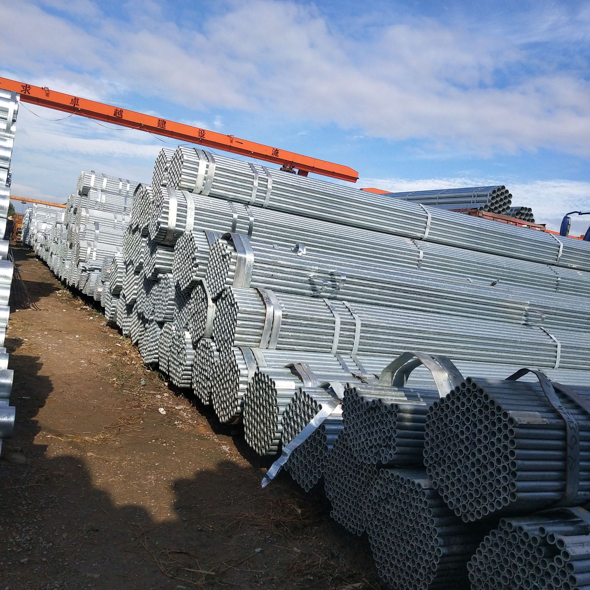 现货供应热镀锌管q235b国标镀锌圆管工程消防大棚用镀锌钢管