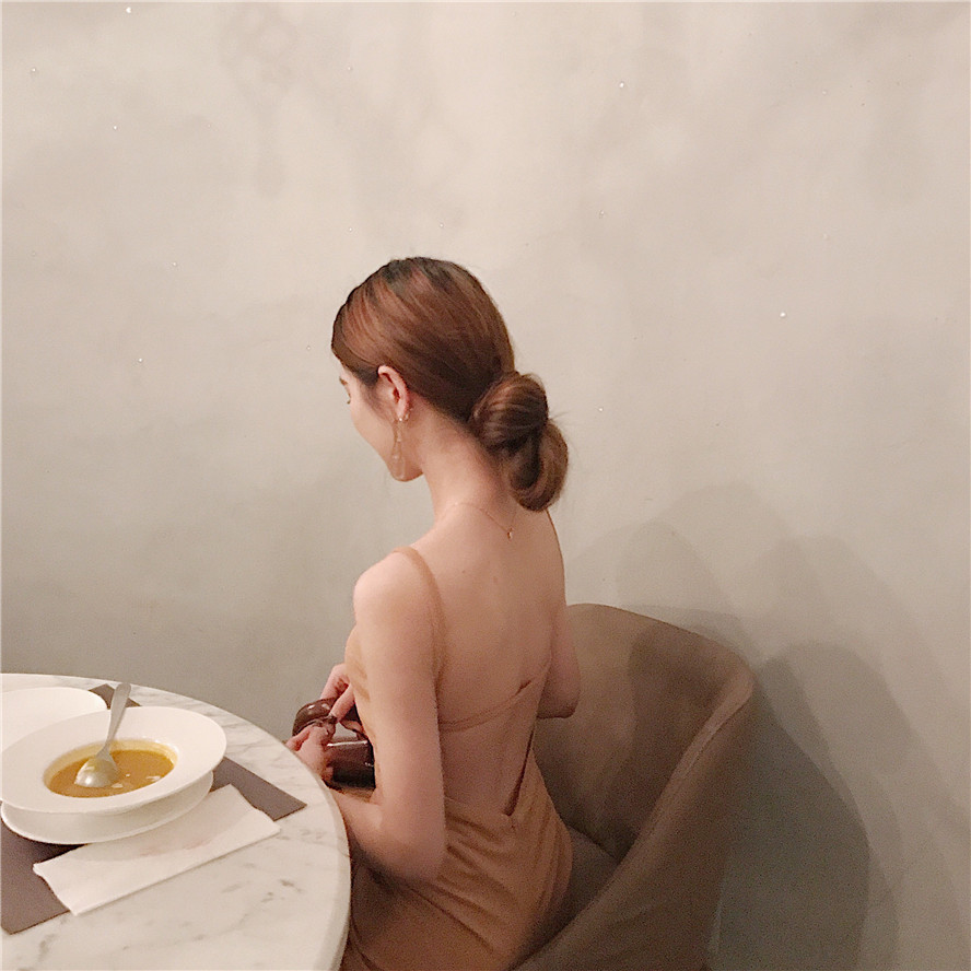 实拍 露背吊带连衣裙 海边沙滩渡度假裙 一字肩黑色小黑裙