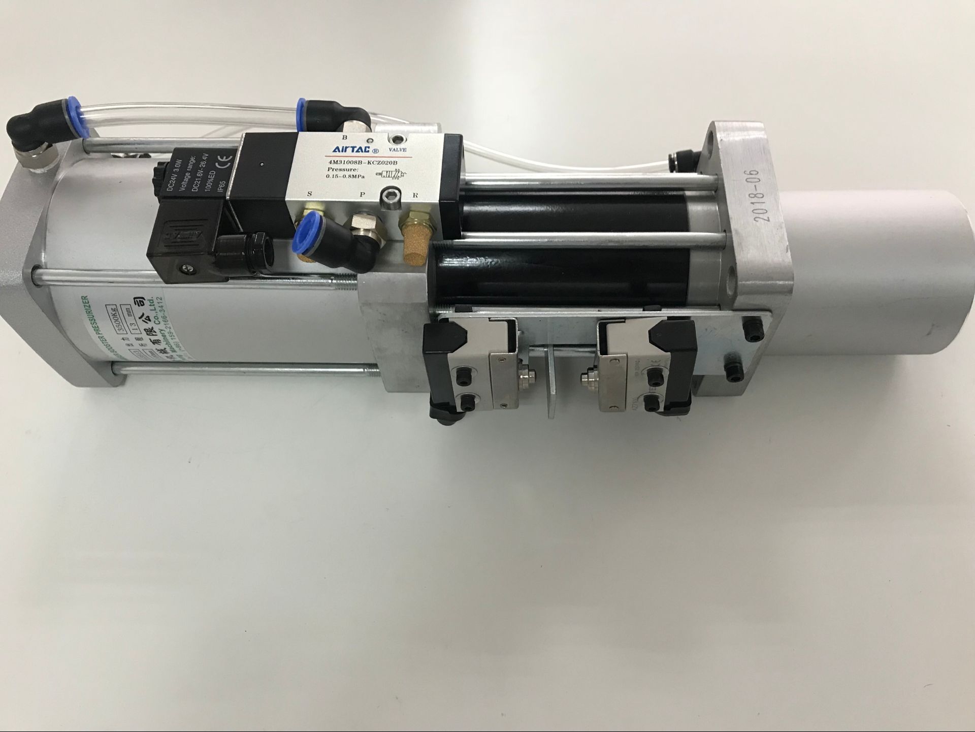 台湾台信主轴打刀缸 3.5t*13l增压缸