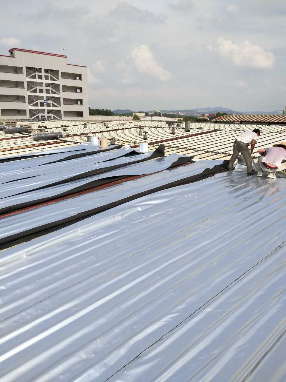 钢结构防水彩瓦屋面防水材料铁皮补漏防水隔热翻新卷材