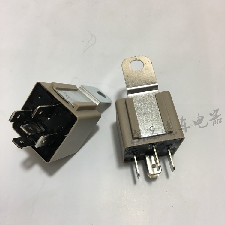 东风天龙天锦雷诺玻璃升降车窗升降继电器电动玻璃3735095-c0101