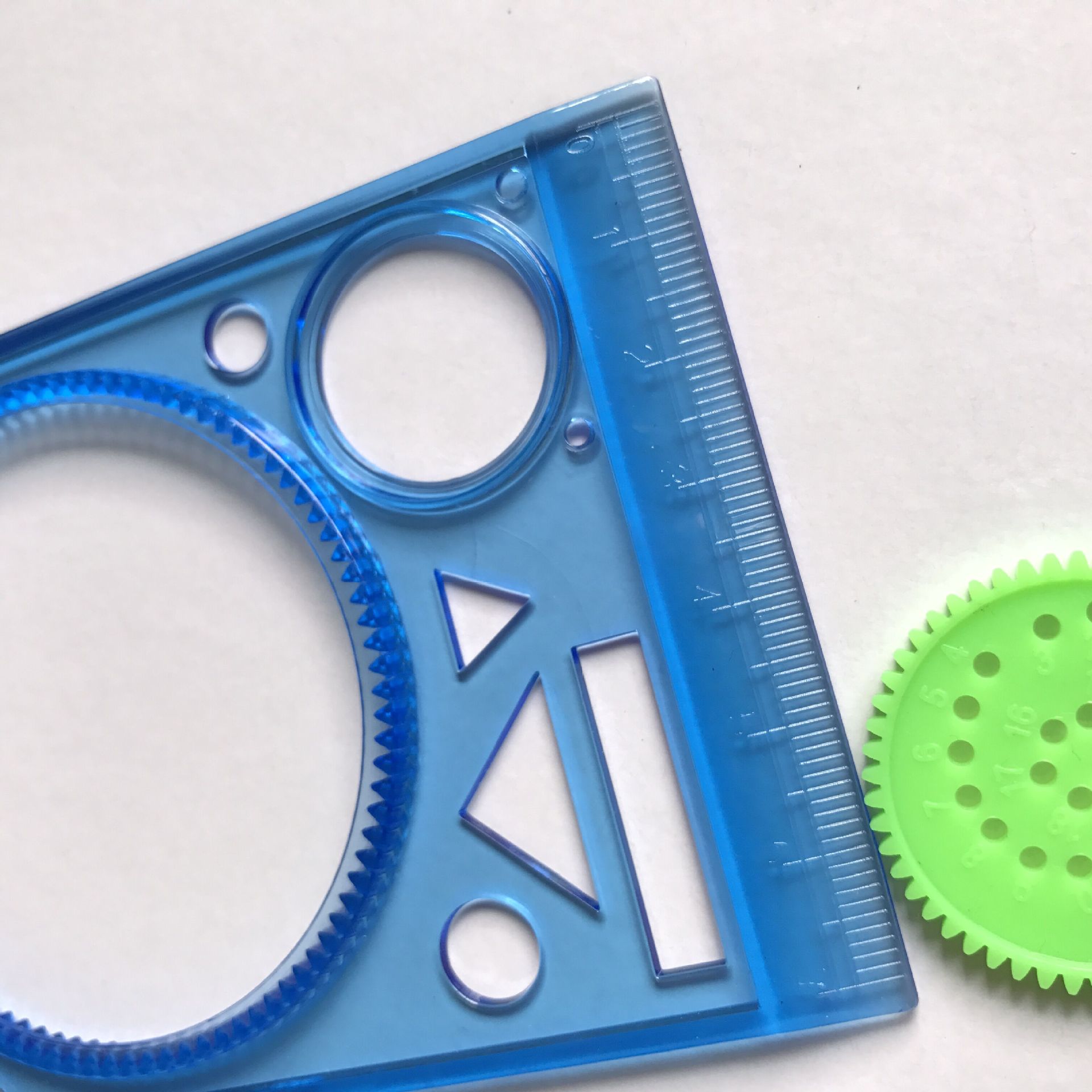 万花尺益智绘图玩具厂家促销 齿轮画板 ps镂空模板 刻度塑料直尺