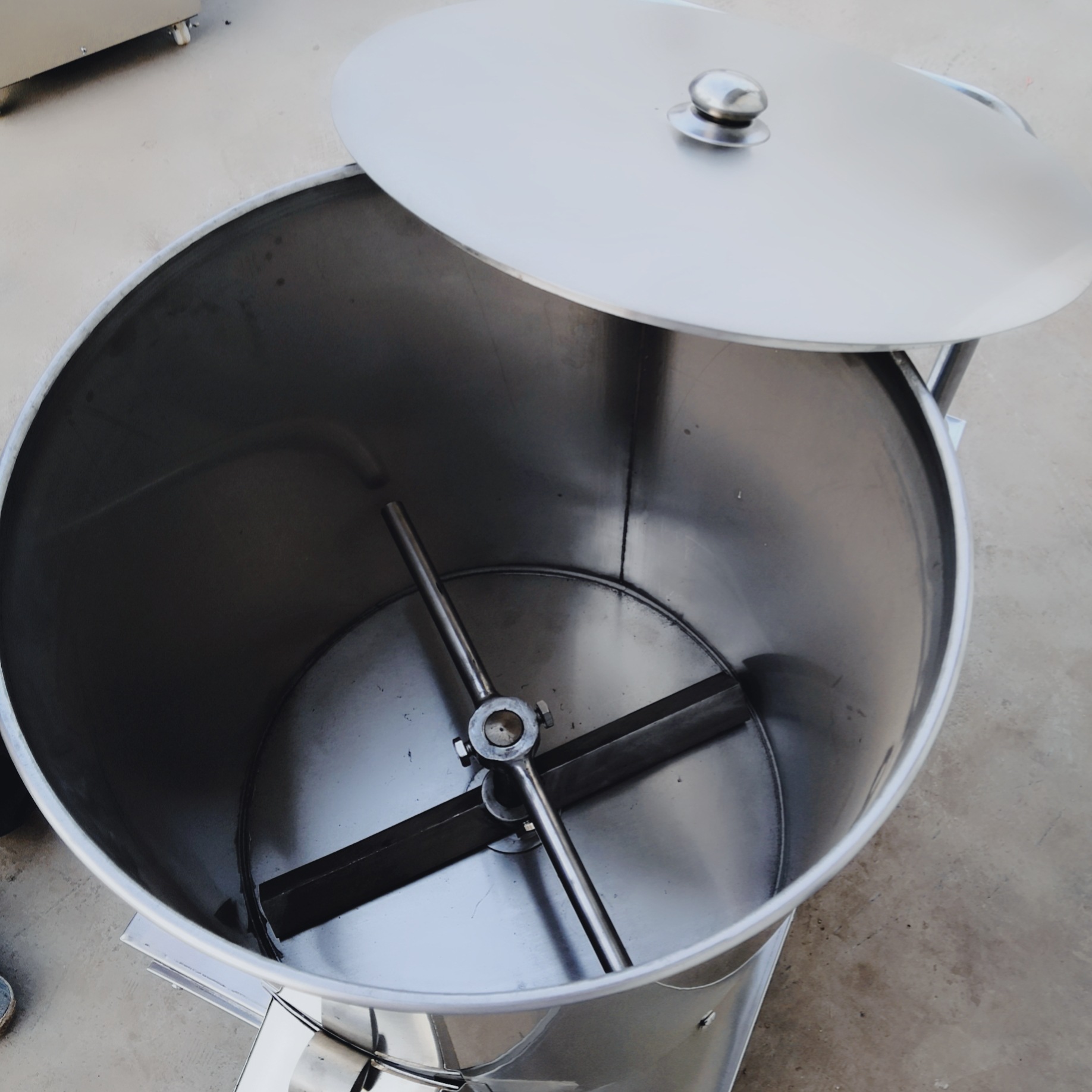 立式和面机搅面机 双动双速揉面机 30升揉面团机和面12kg面