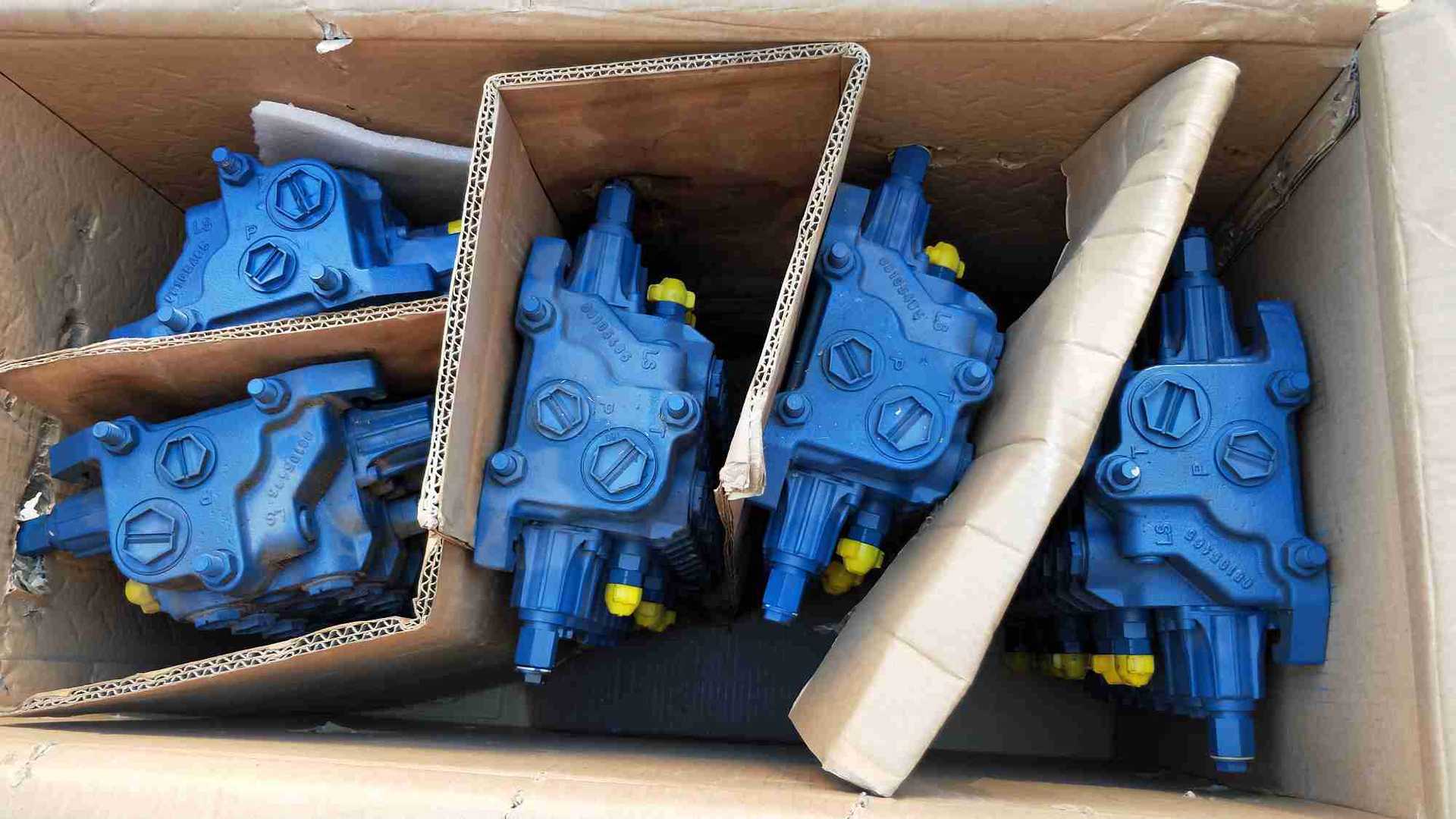 单臂钻机多路阀双臂钻机多路阀力士乐挖机多路阀