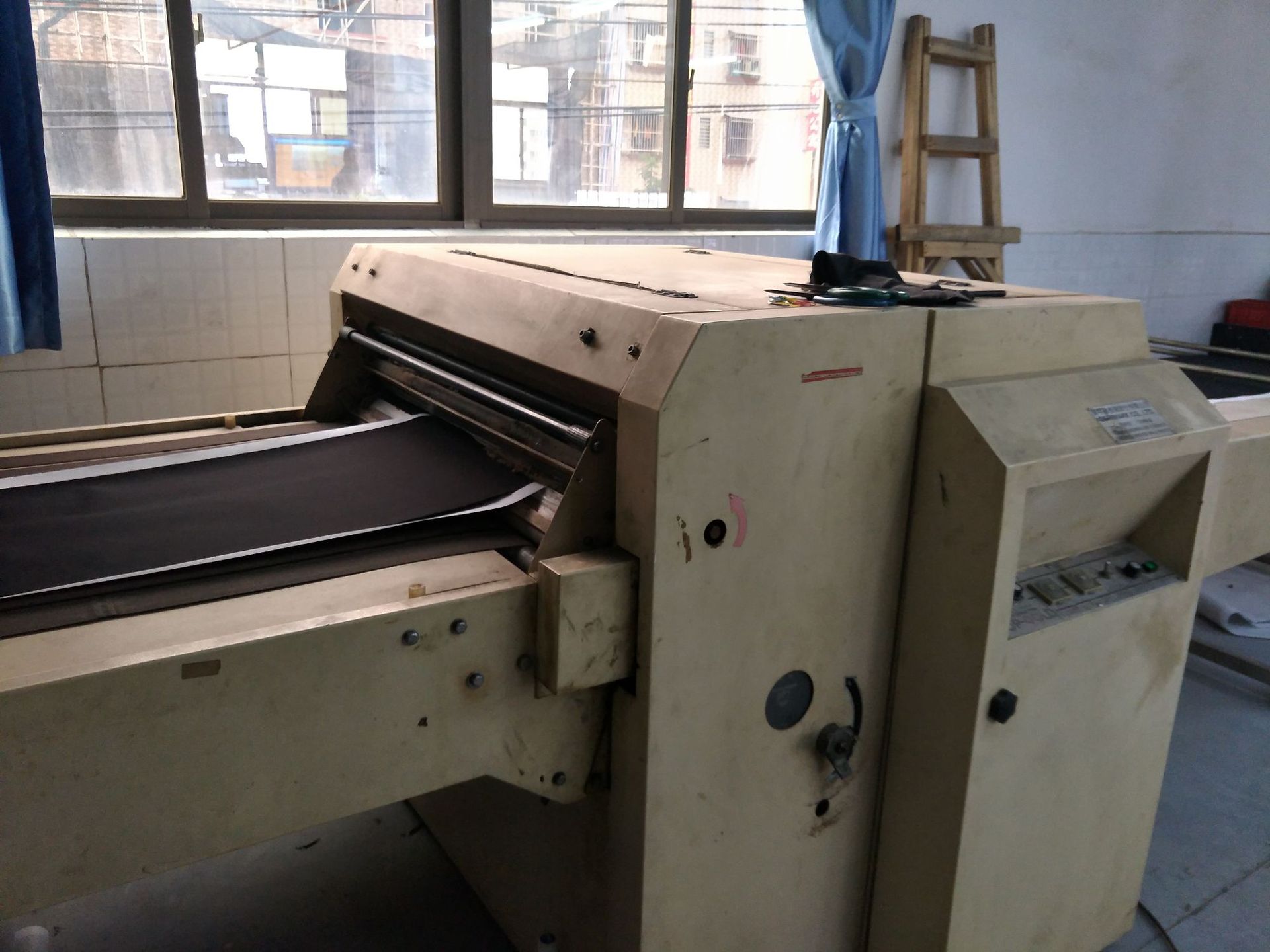 厂价低价直销 厂家定制 福娃绣花章 自粘胶绣花章 衣服布标