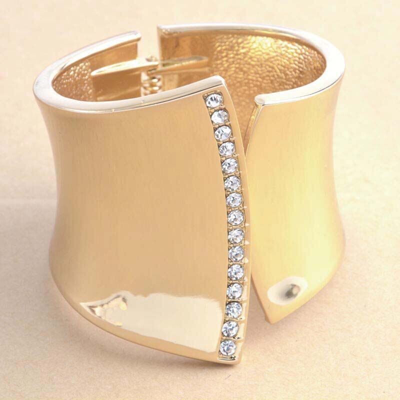 European and American AliExpress Hot Selling Hollow Alloy Texture Bracelet Zinc Alloy Transparent Rhinestone High-Grade Electroplated Bracelet Bracelet