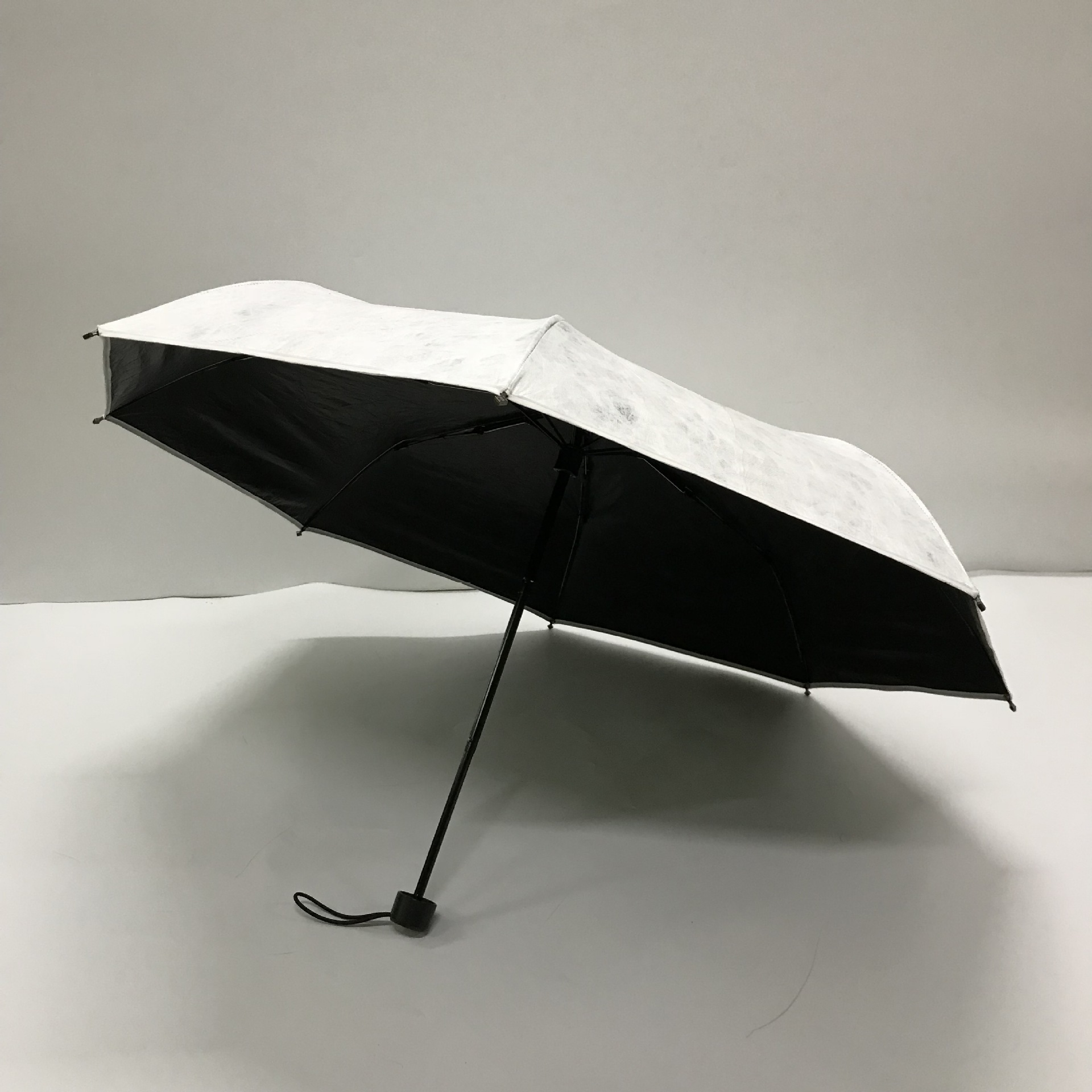 厂家直销特卫强折叠杜邦纸伞印制llogo杜邦授权认证牛皮纸三折伞