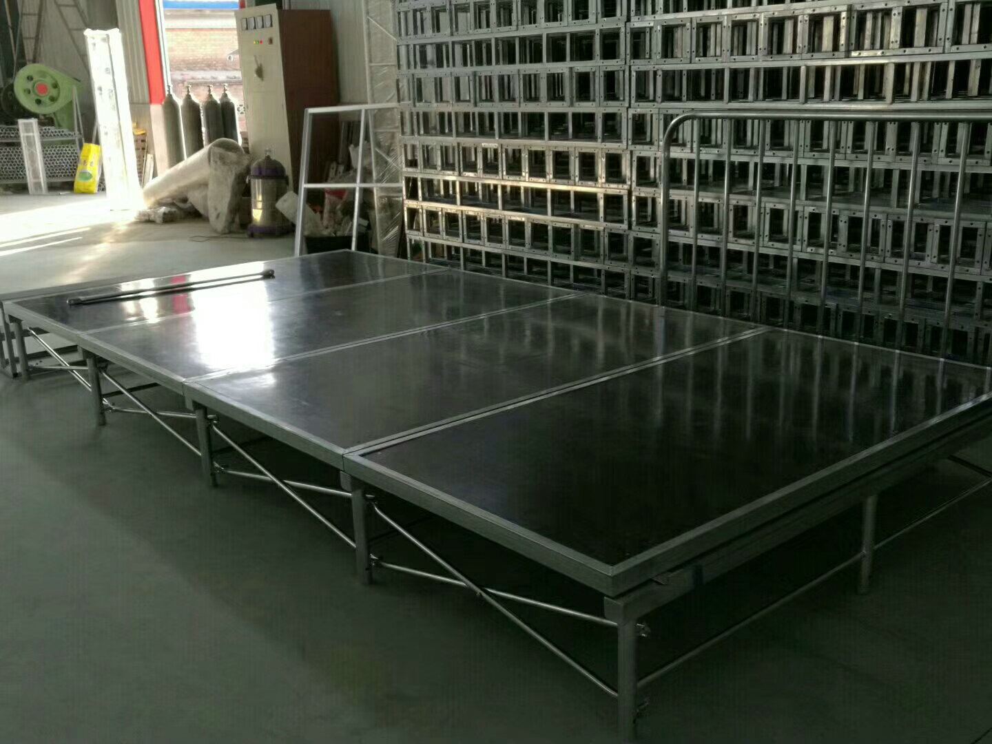 婚庆升降折叠铁舞台活动t台铝合金拼装舞台雷亚钢铁舞台